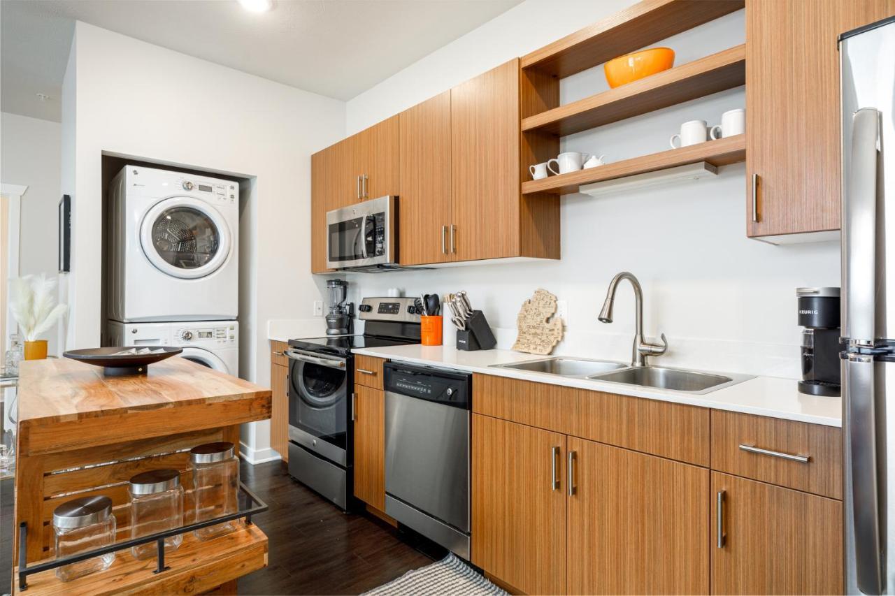 Fun & Trendy Close To Downtown And The Traverse City